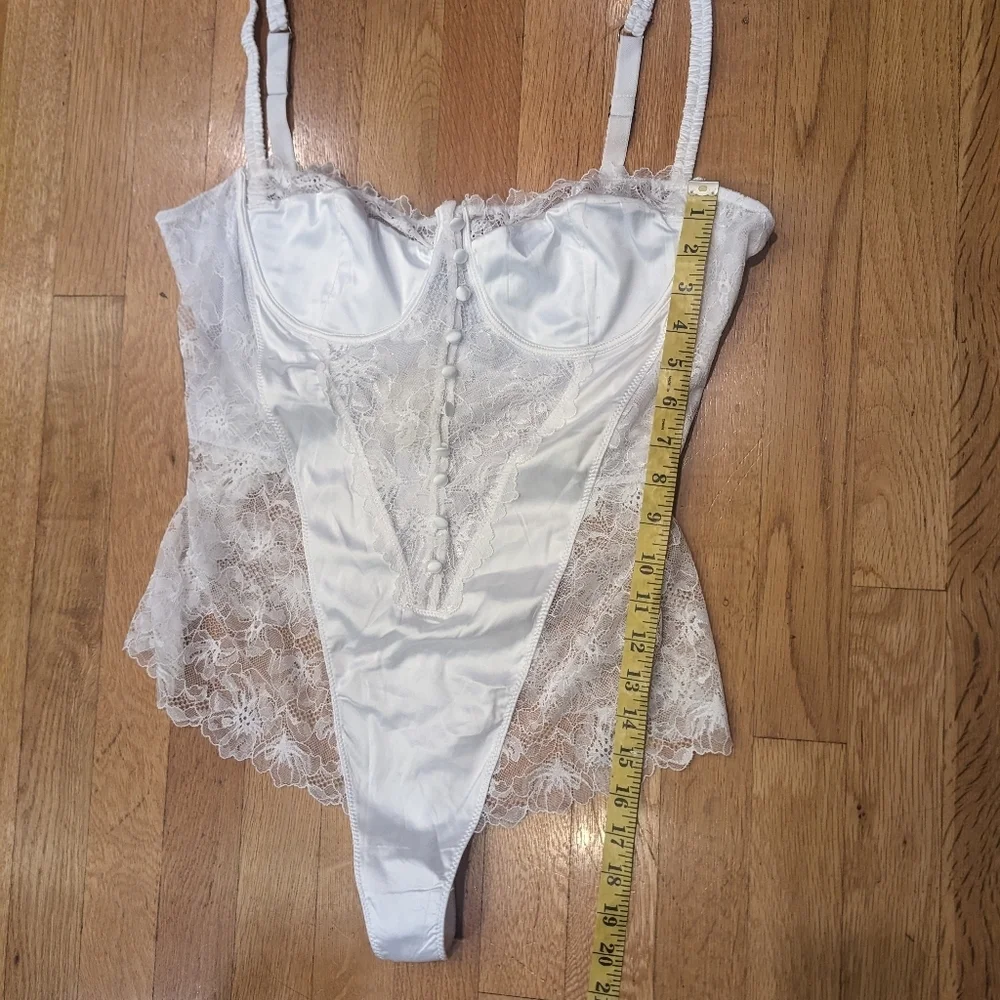 Free People Intimately Afternoon Kiss Bodysuit in White sz LRG​​